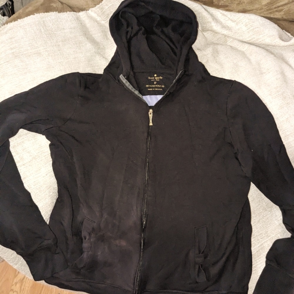 Zipp up blk sweater